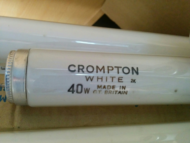 Crompton 40w t12
