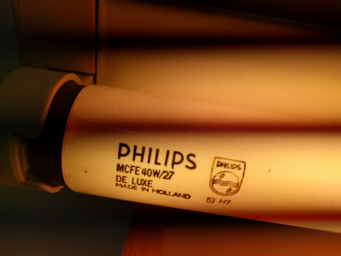 Philips colour 27 lit 40w 4ft
