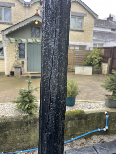 Cast iron column badly cracked!
This column is actually made by a company in Glasgow called Mc Culloch & Co Glasgow the other side of this has about a 4’ crack in it! To be fair it looks really bloody old !!!!
