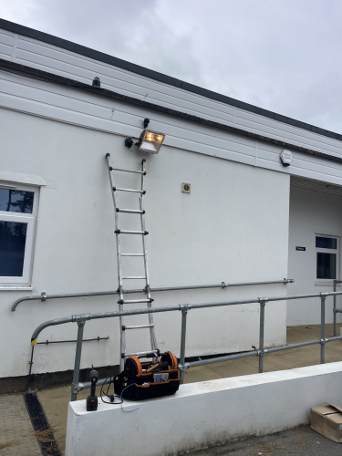 Ledvanced 80W LED flood light in the bin
Fitted this 70 W metal halide floodlight in place of an Osram LED, also added a SELC part night photo cell. Used a Philips CDM TD lamp. This fitting is branded newlec but is made by Crompton. These have always been good. This should serve well, especially as I am looking after this school going into the future.
