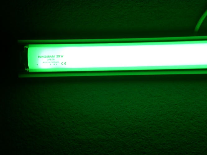 Tungsram Green 2ft 20w
View of my Green Tungsram 2ft 20w T12 tube lit in an Atlas superslim and showing the etch. 
