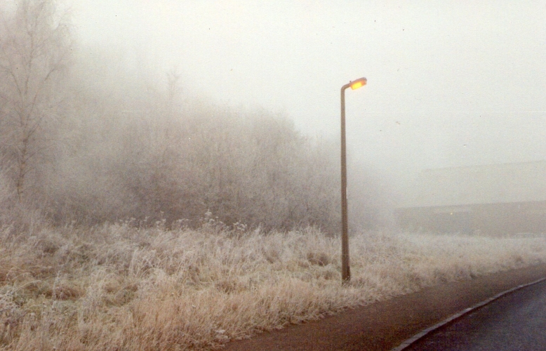 A lonely, frosty Beta 5
This is how I use to remember walking to school as a kid, on those early winter mornings, just before the street lighting went off.
