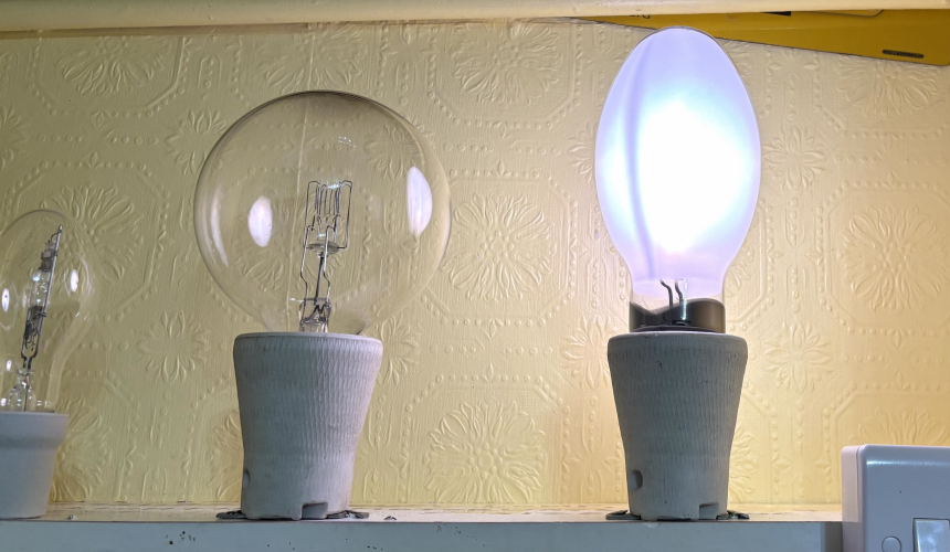 Osram NAV-E 250
What better way to test the DYNO, than on a 250 watt NAV-E, got to admit though, I wasn’t prepared for the whistling noise it’s makes! 
