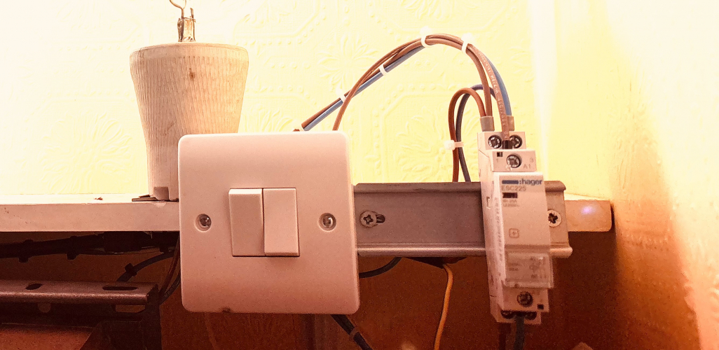 Contactor control 
Another addition to my rig, as I have already worn out one two gang switch with all these inductive loads, (albeit just a cheap nasty LAP one), I’ve added a contactor to do the important work! Got another two trays to build in the morning! 
