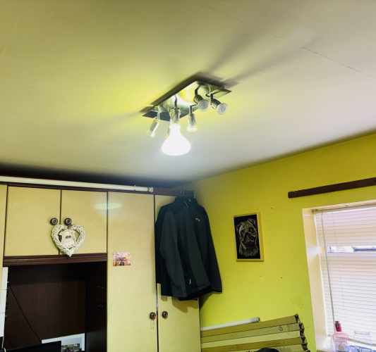 Old school spot lighting 
This puts an incredible spread on the room, makes me wonder how these were not used for street lighting by default?
