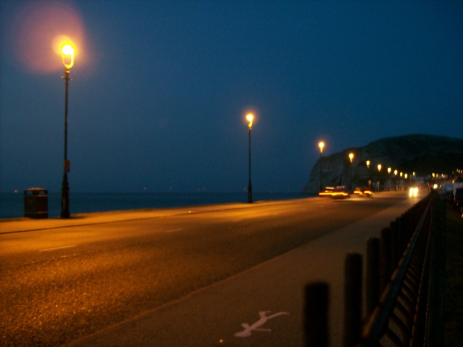 Llandudno seafront nightshot
SON perfection, these look really well along here, better than the old 55watt SOX that were here in early 2000
