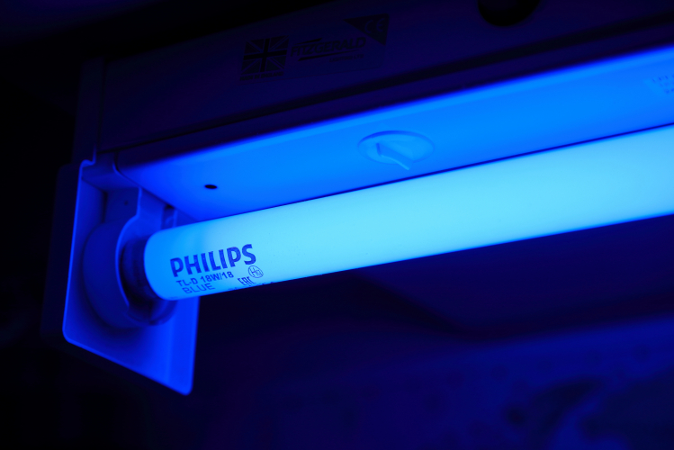 18w Philips TL-D BLUE
1 x 18w Philips coloured fluorescent lamp in blue.
Nice and bright with a good saturation level!
