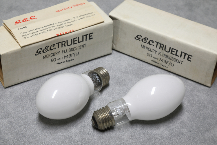 G.E.C 50w Truelite MBF/U (Made In Japan)
Two 50w colour corrected high pressure mercury vapour lamps.

Possibly made by Toshiba in Japan.
