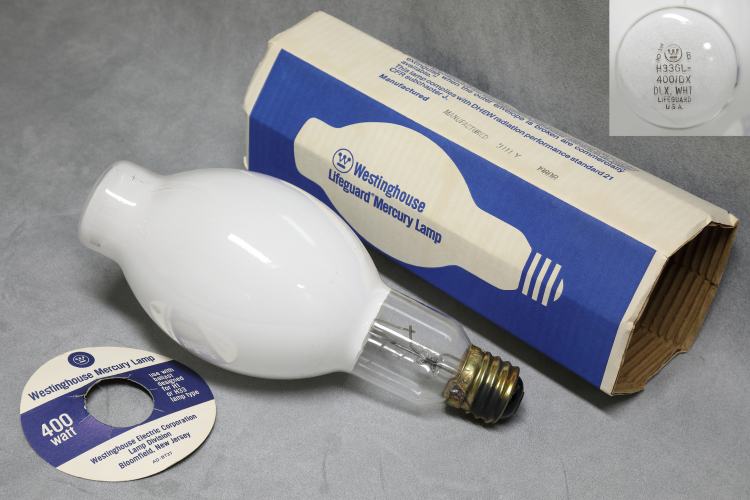 400w Westinghouse Lifeguard DX-DLX
1 x 400w Westinghouse Lifeguard H33GL-400/DX DLX. WHT which I imported from the US to the UK.

Quite a nice lamp which is nice and bright and has a nice colour.

