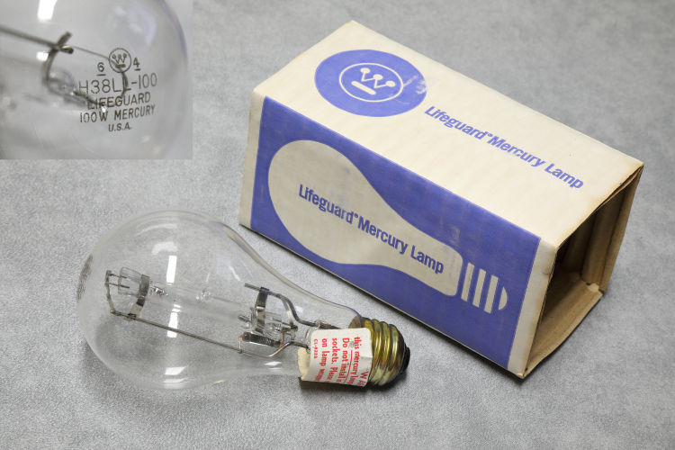 100w Westinghouse Lifeguard H38LL.
1 x 100w Westinghouse Lifeguard clear mercury vapour lamp.

Another one I decided to import into the UK. The lamp itself was peanuts but the postage was quite steep.

Quite a nice little lamp to be honest. Seems nicely made.

4100lm
24,000h+
130v @ 850ma
5700k 15% CRI
