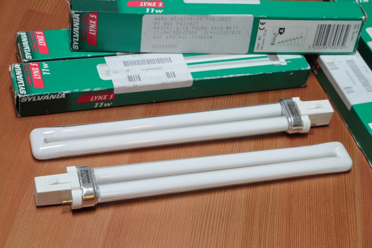 UK Sylvania 11w PL-S 827
Some nice NOS UK-made Sylvania Lynx-S lamps in 11w 827 flavour.

More ex-MOD stock. Seems the best source of NOS lamps is the MOD disposal depots lol.


900lm
2700k
10,000h

