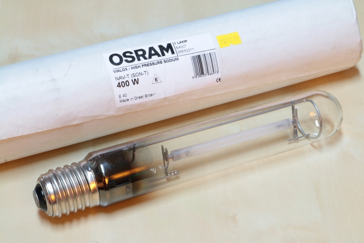 Osram (UK) 400w Vialox NAV-T
NOS British made lamp.

