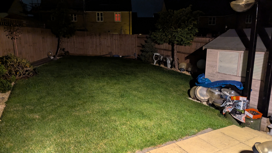 Philips Floodlight 35w CDM Garden Install
Nice and bright!
