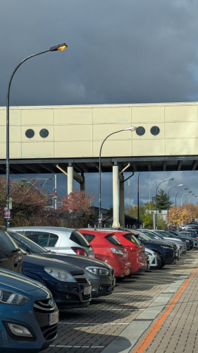 AEG Stradasole Classic Central Milton Keynes
 I was curious to see if this installtion still remained knowing the LED replacement was done 2 years ago in Central MK, thankfully these all remain including the AEG casual replacement lanterns Urbis Sapphire 2s and Philips SGS203s. 

These were all converted by the council in 2012 from 150w SON to 100w CDO TT. These either remain due to being privately owned or due to the cars always being here can not be replaced

Great to see in 2025! 
