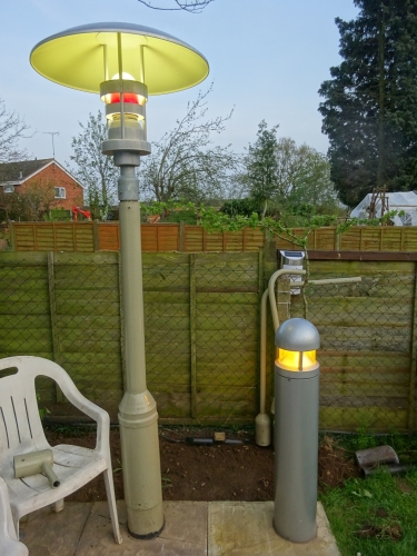 Thorn Johanna 1 and Ansell bollard lit
I had a bit of spare time today so thought may as well get the Thorn Johanna 1 mounted on my mini column and get it powered up. I honestly could never tire of seeing this lantern working, its a crazy contraption but looks so clean and stylish. I actually prefer the mercury lamp over a SON in this, it brings out the clean modern lines brilliantly. (Bollard pictured lit as a small bonus)
