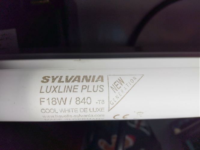 Sylvania 840 cool white deluxe
No idea how rare this is, it came with a 2008 vintage 12v batten that I plan to use in my garage with no AC power (with a somewhat tired motorcycle battery, and a solar charger will provide the power here)
This 12v fitting does allow me to photo lamps without the usual artifacts

