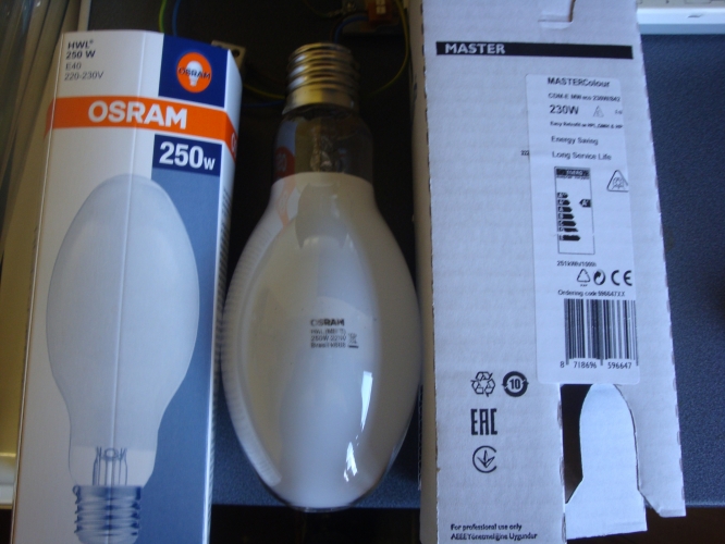 osram hwl and cdm-e 
got these today from any-lamp.co.uk, a bit dissapointed as the hwl is marked 225v. still it was quite cheap, and these are not so common now
