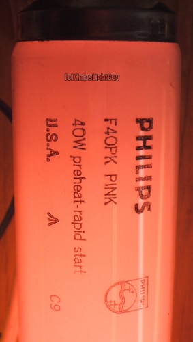 Philips 4' 40w Pink!
A Philips F40T12 4' 40w pink lamp. Rare & hard to find these days.
Love the color of this (camera didn't quite get it right though)

Keywords: 4-Foot; F40T12; Philips; Pink