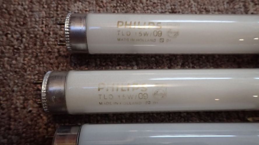Philips 15W09 T8 Ultraviolet
These came out of an old exposure unit I dismantled in the early 80s. I still have the 30W chokes and starter holders.

