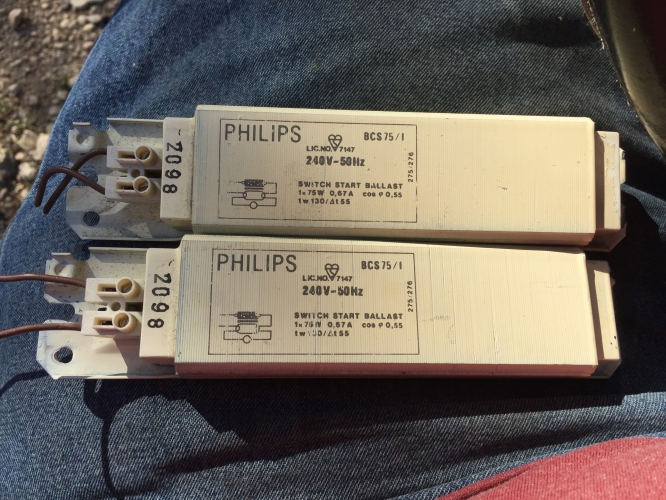 Philips 75 watt Chokes
 I been searching for 75 watt chokes 
for ages and finally found some
  now I can move on Testing 85 watt 
6 foot tubes.  and also i have pair of Gb made
GE 70 watt tubes. 
