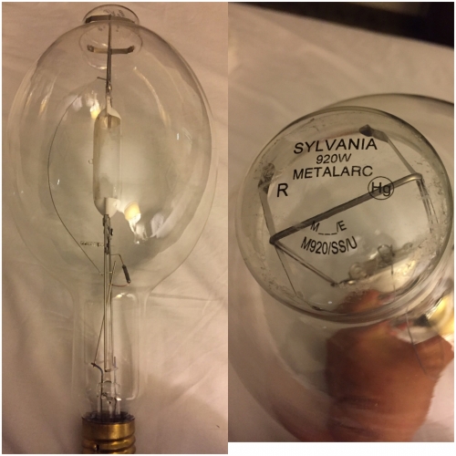 Osram-Sylvania 920 watts MH
Here I was At Denton, Texas while Kev Meet up going on.  Found this at Restore.  This Sylvania MH is 920 watts Super Saver lamp.  It design with lower arc voltage and bit higher current to save 80 watts of power on 1 KW MH control gear. this is prolly one of last Hid Technology achivments produce in the Manchester plant, U.S.A. prolly a modern rare lamps now. 

