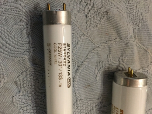 German made 25w 30 inch sylvania tube
Here this wacky West germany 25 watt GTE 30 inch fluorescent tube nick saved from a forien beer sign rework job.  My first such tube in my collection now
