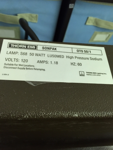 Name plate for US Version of SONPAK 
Yes it MADE for USA somthing u dont come across. 120 volt 60 Hz and use 55 arc volts 50 watts lamps S68 E26 Screw. 
