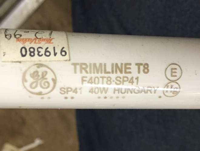 General Electric F40T8 SP41
I found these while back. Bit of a interesting lamp. I found these while back at 
Old hardware store called True Value. Anyway these GE F40T8 SP41 is hungarian
Made with Thorn Date code? I to see if some one can Date these for me? 
