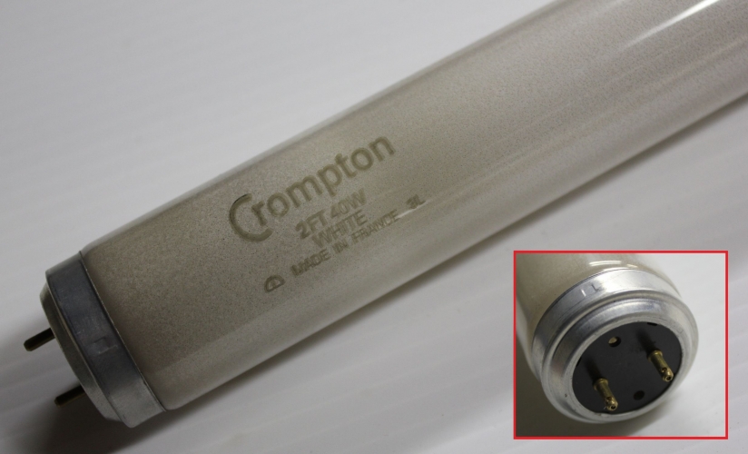 Crompton 2 Foot 40 Watt White

Re-upload from LG...

Crompton 2ft 40w White.

This is a Philips manufactured tube, made in November 1993. I have two of these, both well used but working fine. Quite rare I believe?
