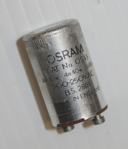 Osram OS13 Metal Starter for 3, 4 and 5ft Lamps
Osram OS13 metal cannister starter, listed for 3ft 30w, 4ft 40w and 5ft 80w tubes.

Made in England, working fine. Came in [url=http://80.229.24.59:9232/gallery/displayimage.php?pid=6222][u]this[/u][/url] GEC 5ft fitting

Unsure how old this is. A quick Google search reveals BS2818 was published in 1985 and superseded in 1991. However it only mentions 5ft 80w lamps which I'd think means it's older? Hmm...
