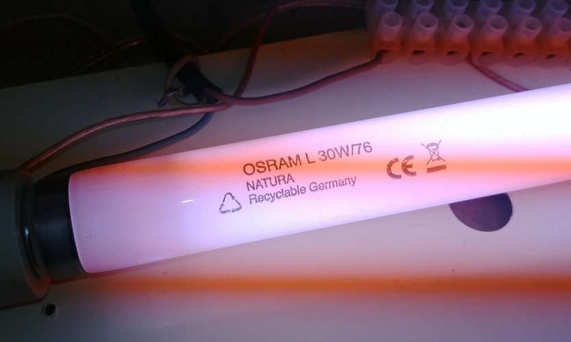 Osram L30w/76 Natura 

BNOS but no sleeve sadly. This tube is designed to enhance the appearance of foods, especially meats. It's a lovely colour!
