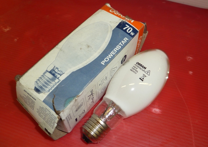 Osram Powerstar 70w Metal Halide Lamp, Made in Mexico
Here you see a BNOS Osram Powerstar HQI-E 70w/NDL Metal Halide lamp, made in Mexico

No idea if these are any good or not, I have not seen a Mexico manufactured one before?
