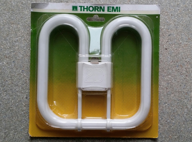 THORN EMI 38w 2d lamp
Brand new old stock, found on eBay. Haven't opened it yet, seems a shame to lol.

Arrive in a crappy box covered in "FRAGILE" tape & was delivered by MyHermes, I was convinced it'd be smashed! As you can see here it was in one piece.
Keywords: Thorn EMI; 2D; 38W