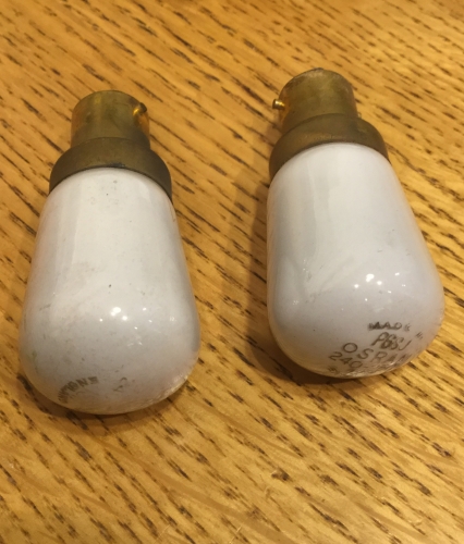 Osram GEC Pygmies
Two loverly pygmies probably made in the 1960,s   Found at my local tip today. 
