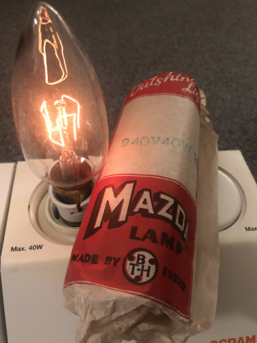 Mazda 40 Watt 45mm Candle
Any idea on the age of this lamp please?

