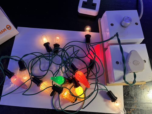 Old 12 Set Christmas Lights
Fitted With 5a Round pin plug.
