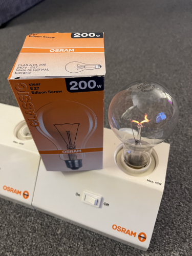 Osram Clear 200 Watt GLS
Slovakia
