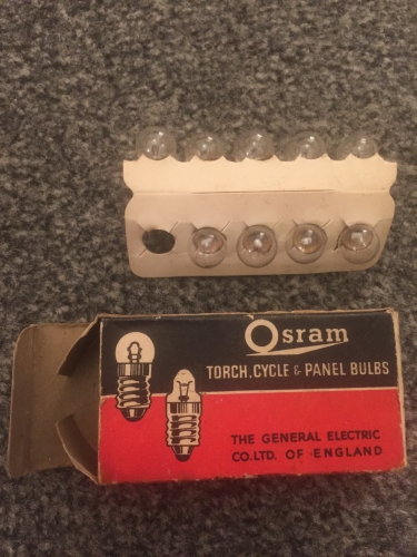 Osram (GEC) Torch, Cycle, Panel Bulbs
2.5 Volt, 0.3 Amp, MES Cap, Made In England.
