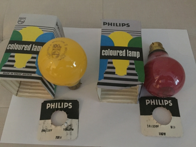 Philips 100 Watt Yellow - Red GLS
BC-B22, 240/250 Volts, Single Coil, Made in Gt. Britain, Codes = Yellow A0, Red H6.
