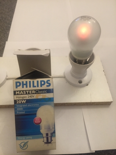 Philips Frosted Halogen
Code = L7, BC (B22) Cap, 240 Volts, 3000 Hour life.
