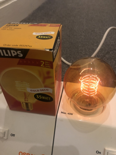 Philips Gold Deco
G80, ES - E27, 125 lumens, 2000 hour, Switzerland.

