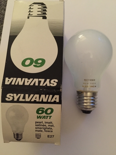 Sylvania Pearl GLS
Made in France, ES-E27, 110 Volts.
