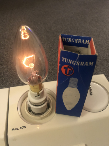 Tungsram 25 Watt 35mm Candle
A fine lamp from Lucas

