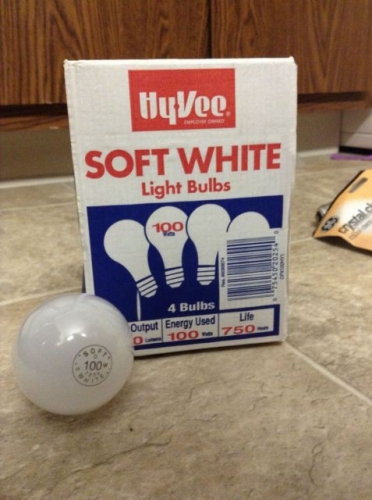 Hy-Vee Food Stores 100W. Soft White Made By General Electric.
Estate sale find, bulbs and package still intact. Similar GE bulbs with this etch had been made for other grocery store/ supermarket chains such as Kroger, Publix, Safeway and others as well. A19 bulb shape. USA made.
