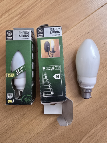 GE Biax 9w candle CFLs 
Got these from Saturday car boot sale - these are early 2000s era Hungarian made GE Biax candle CFLs 
