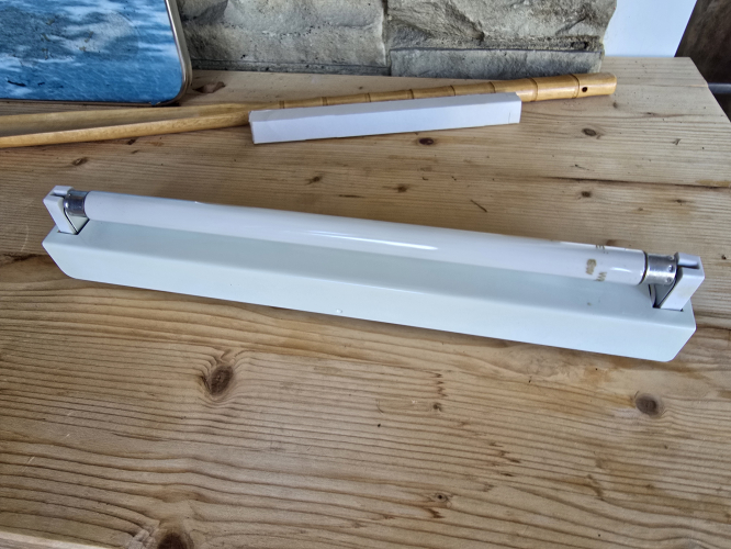 Endura 8w fluorescent fixture 
Here is the fixture itself 
