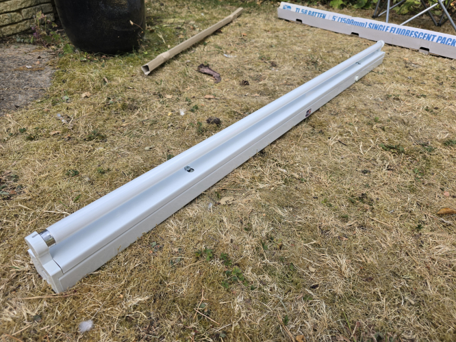 Tamlite TL 58 fluorescent fixture 
Been after this Tamlite TL 58 fluorescent fixture which is a copy of the Tamlite fluorescent fixture in our utility room that was installed in 2004 - got this BNIB at the car boot sale this weekend Saturday 
