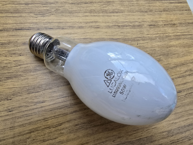 GE Lucalox 50W internal ignitor SON-E 
Picked this up at car boot sale today 
