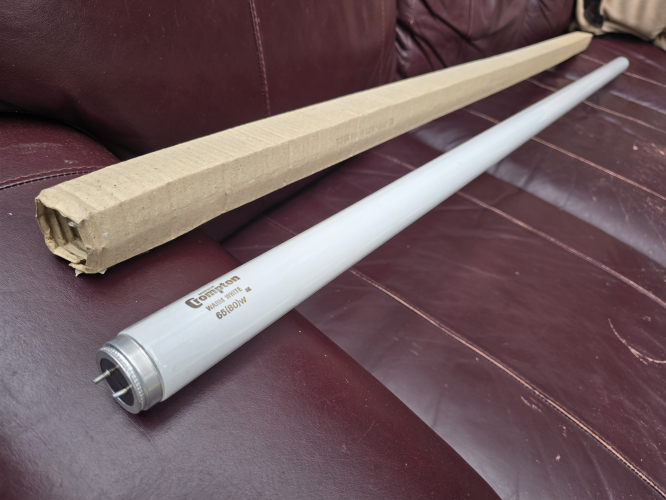 Crompton 65/80W 5ft white fluorescent tube
Classic Crompton 65/80W 5ft tube from the haul i got all the way from Cardiff 
