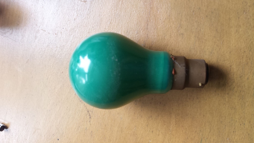 Vesta 40W single coil green GLS
Heres another find in the loft from 5 years ago which was in the same large box as the Osram Filta Lite. A green decorative bulb made by VESTA and has a single coil filament. Luckily it was not at EOL

